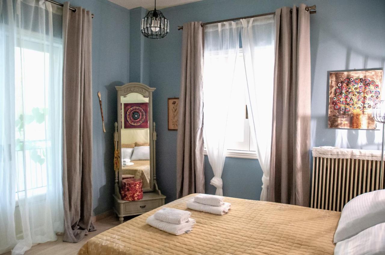 Mid Century Modern Apartment - Atelier Ancient Olympia Eksteriør bilde