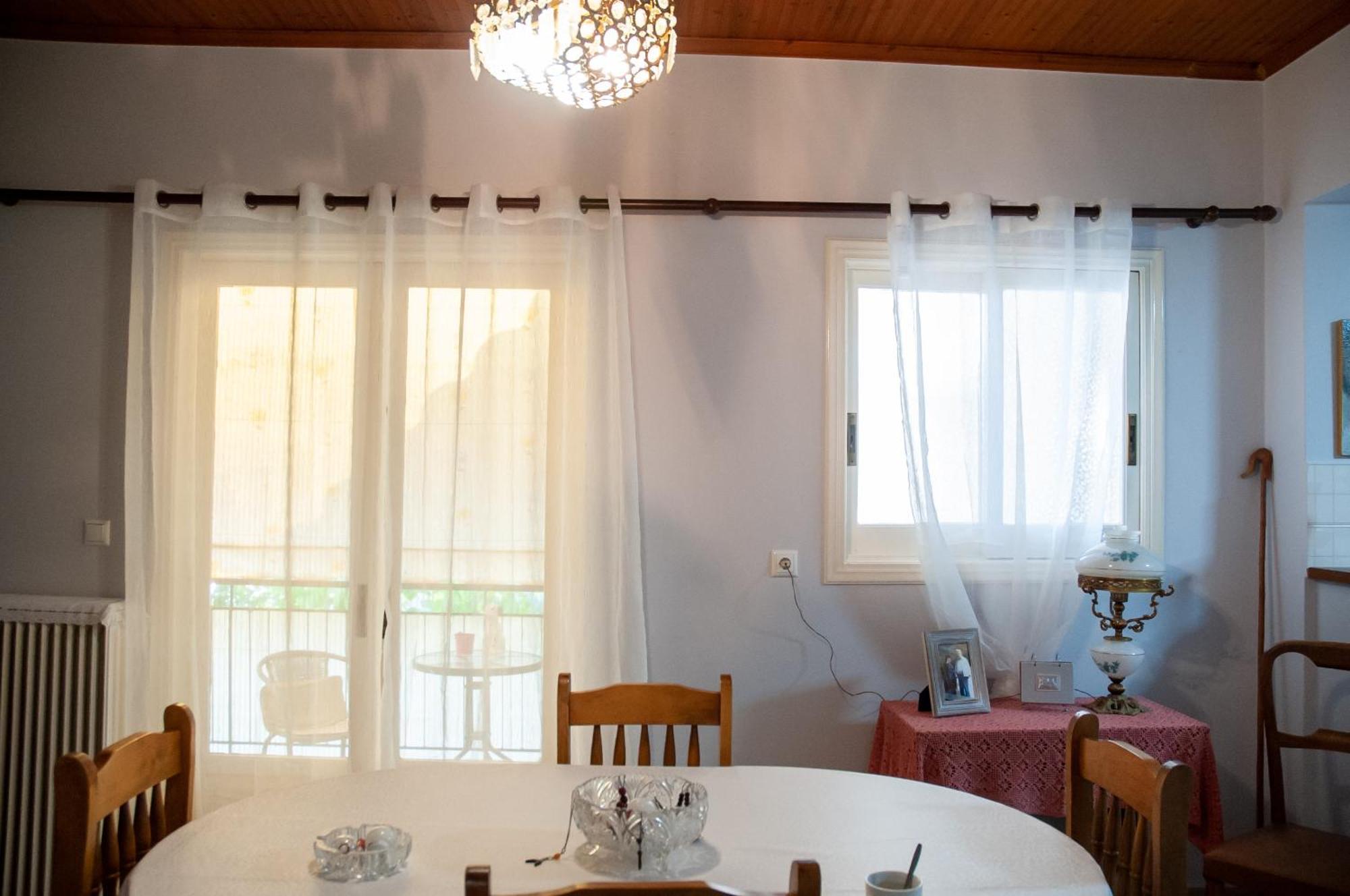 Mid Century Modern Apartment - Atelier Ancient Olympia Eksteriør bilde